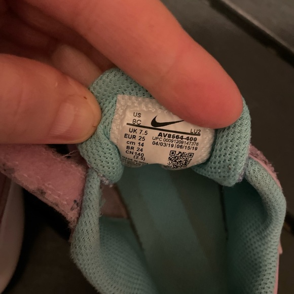 Nike sneakers - Picture 4 of 4